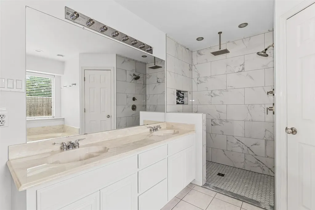 4908 Oldfield Drive Arlington TX 76016