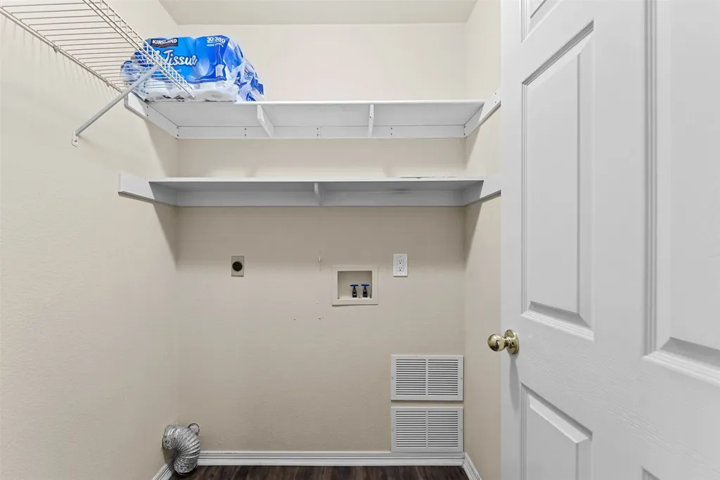 4908 Oldfield Drive Arlington TX 76016