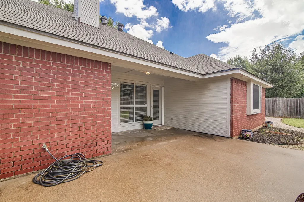 4908 Oldfield Drive Arlington TX 76016