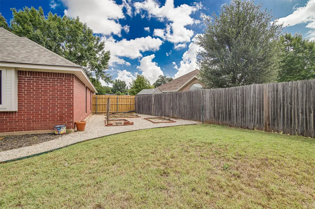 4908 Oldfield Drive Arlington TX 76016