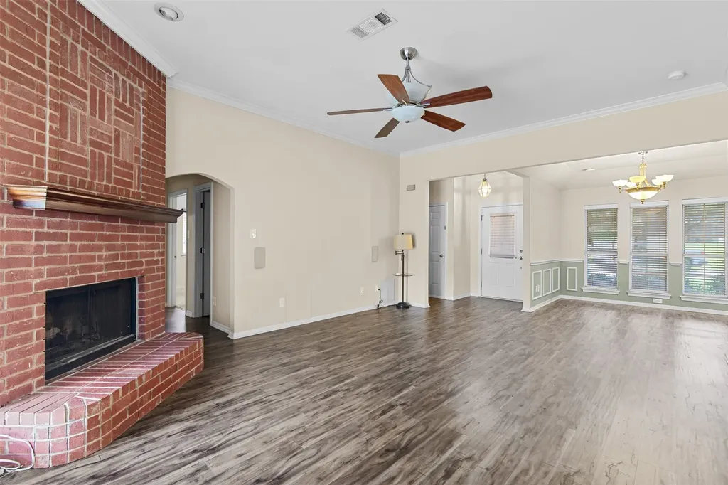 4908 Oldfield Drive Arlington TX 76016