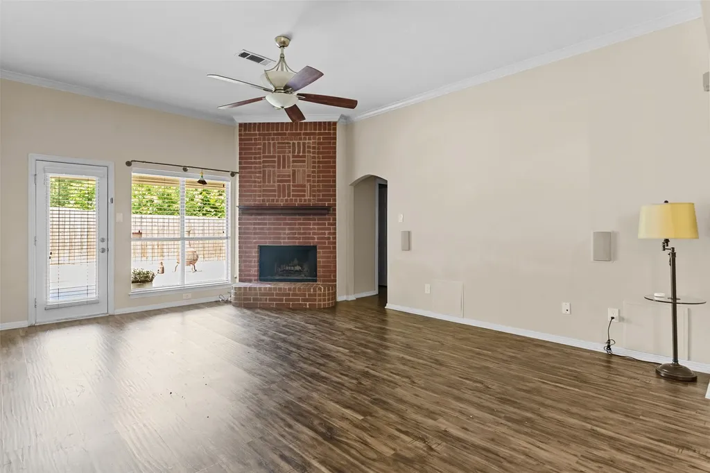 4908 Oldfield Drive Arlington TX 76016