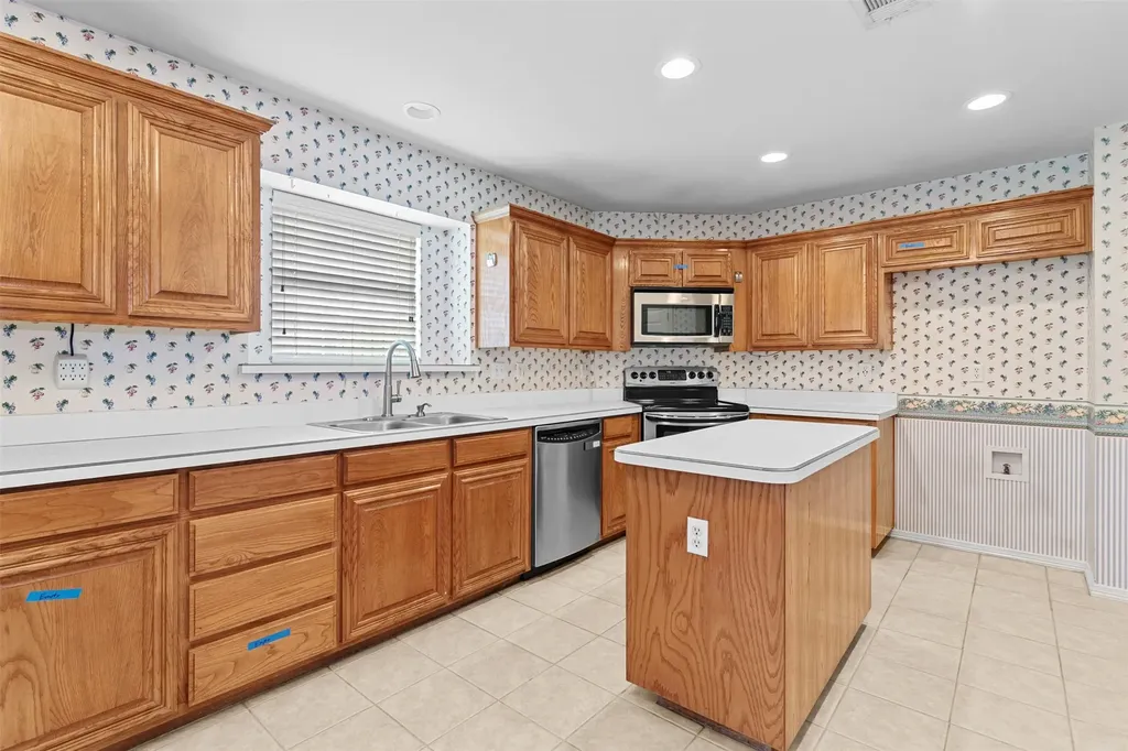 4908 Oldfield Drive Arlington TX 76016