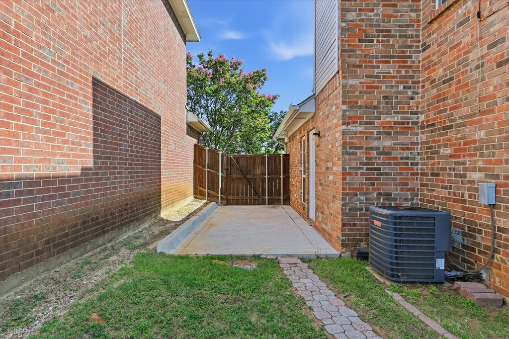 1778 Circle Creek Drive Lewisville TX 75067