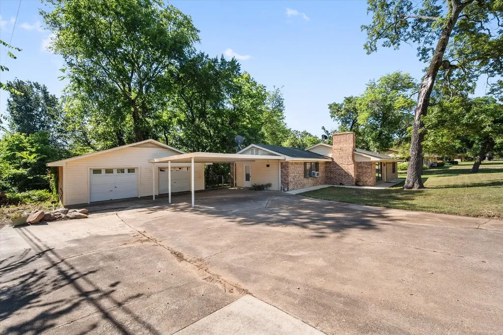 1702 Lazy U Drive Canton TX 75103