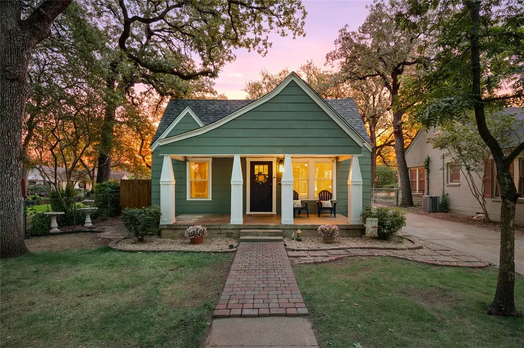 2334 Lotus Avenue Fort Worth TX 76111