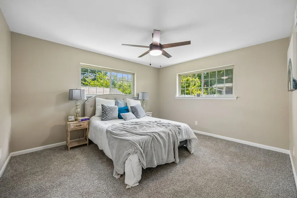 1725 Bardfield Avenue Garland TX 75041