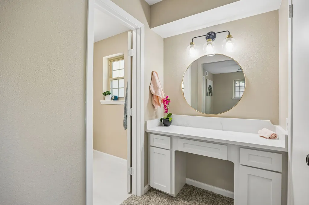 1725 Bardfield Avenue Garland TX 75041