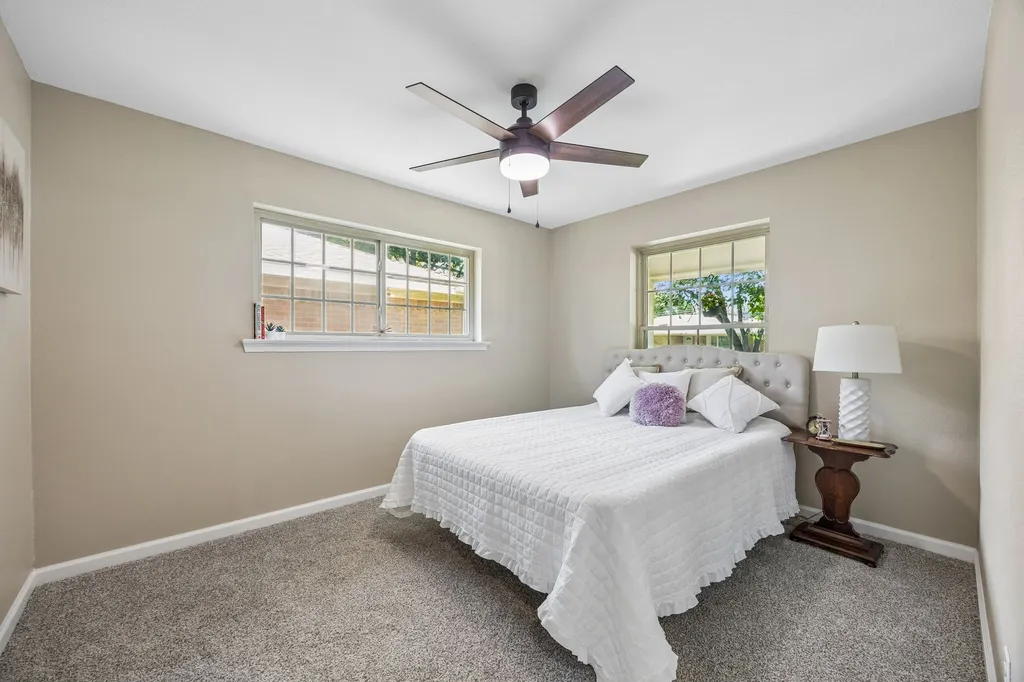 1725 Bardfield Avenue Garland TX 75041