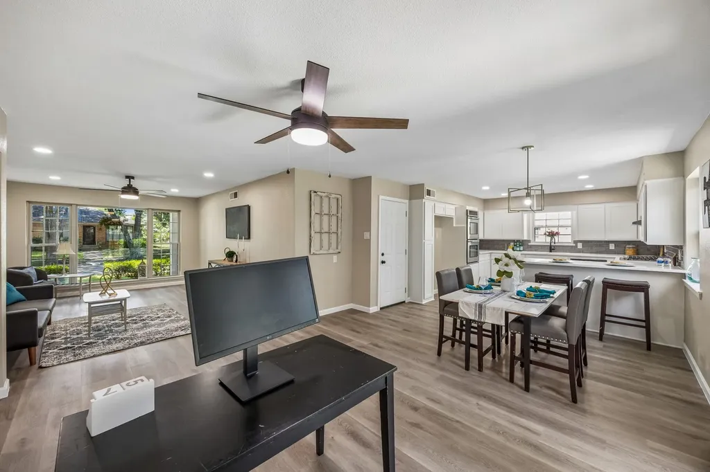1725 Bardfield Avenue Garland TX 75041