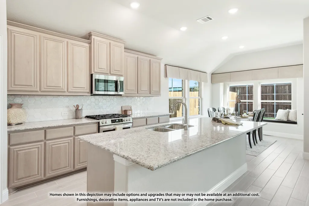 1252 Amberwood Lane Red Oak TX 75154