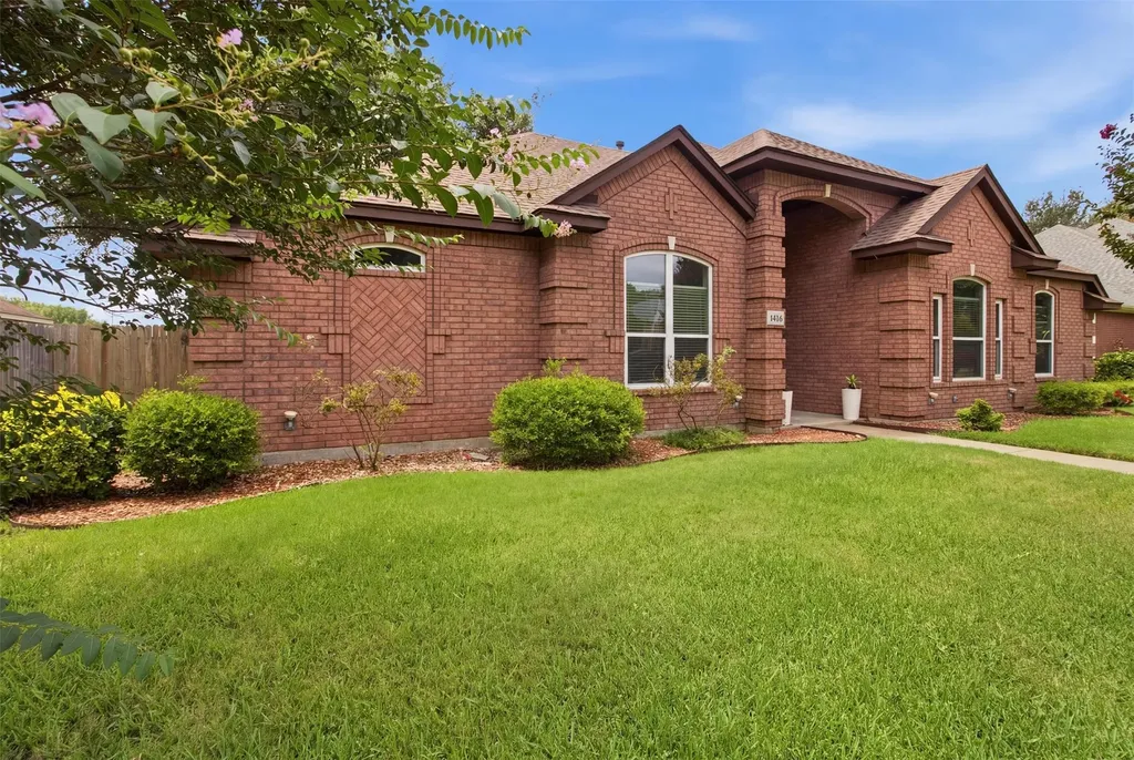 1416 Daventry Drive Desoto TX 75115