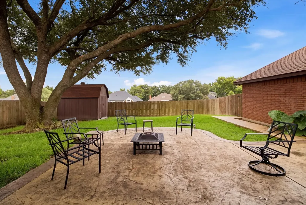 1416 Daventry Drive Desoto TX 75115