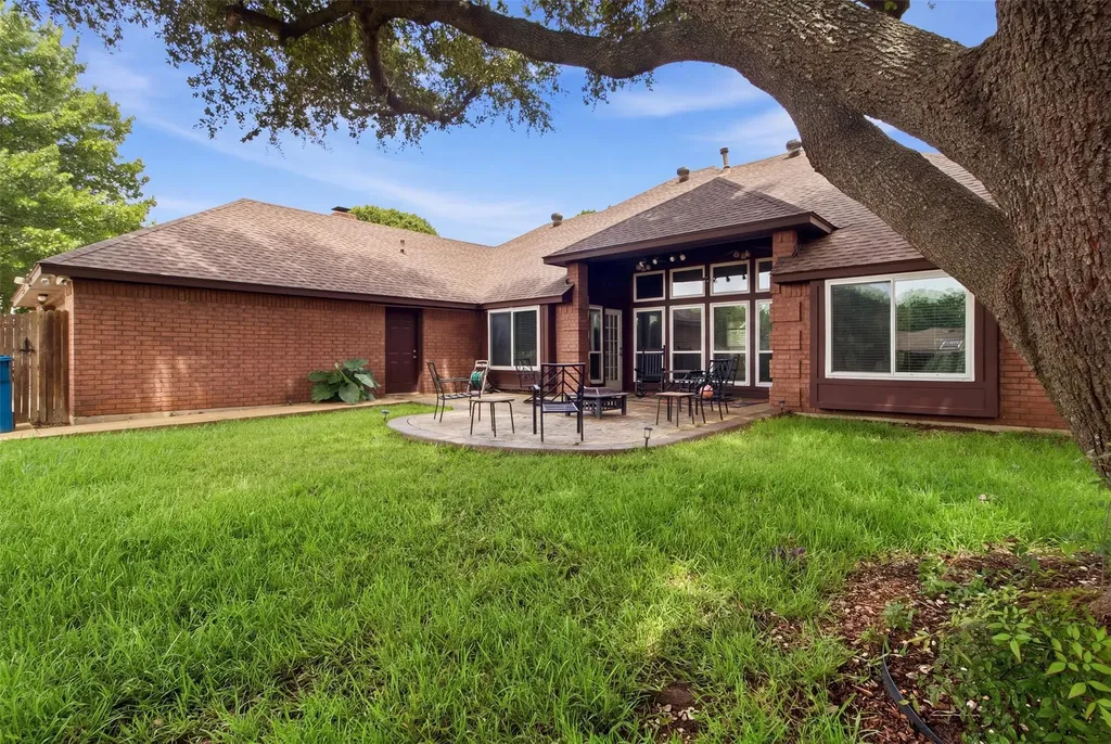 1416 Daventry Drive Desoto TX 75115