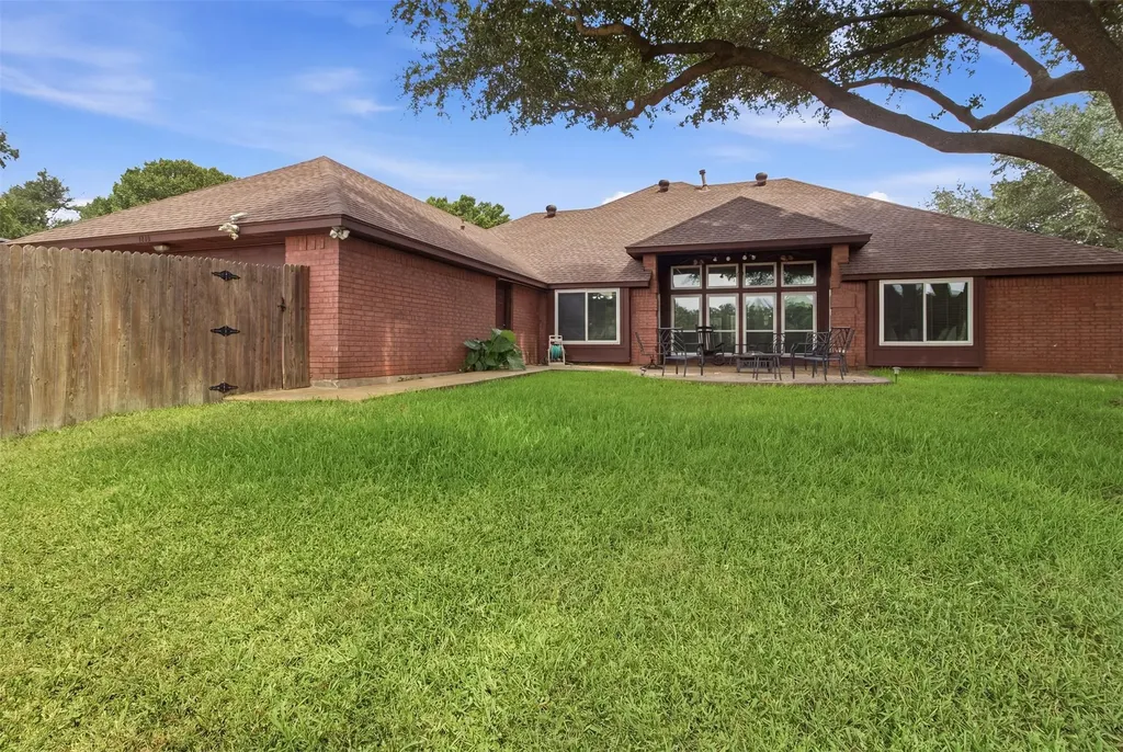 1416 Daventry Drive Desoto TX 75115