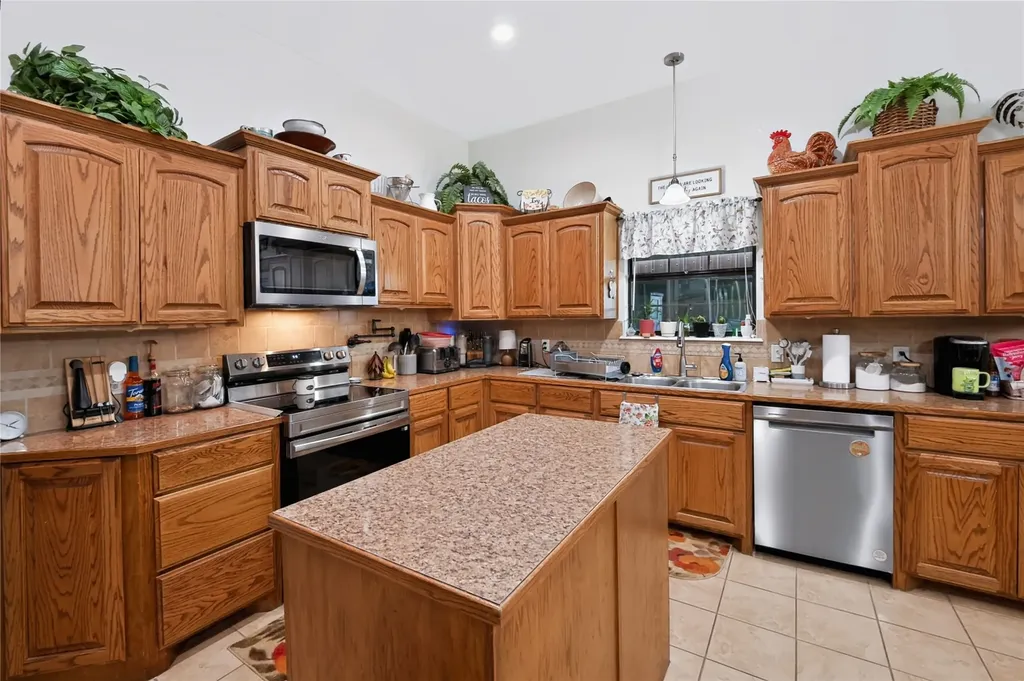 7922 County Road 229 Clyde TX 79510