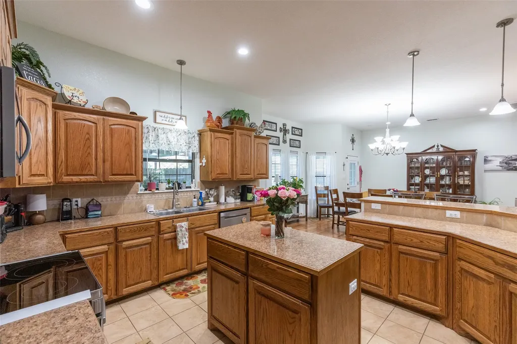 7922 County Road 229 Clyde TX 79510