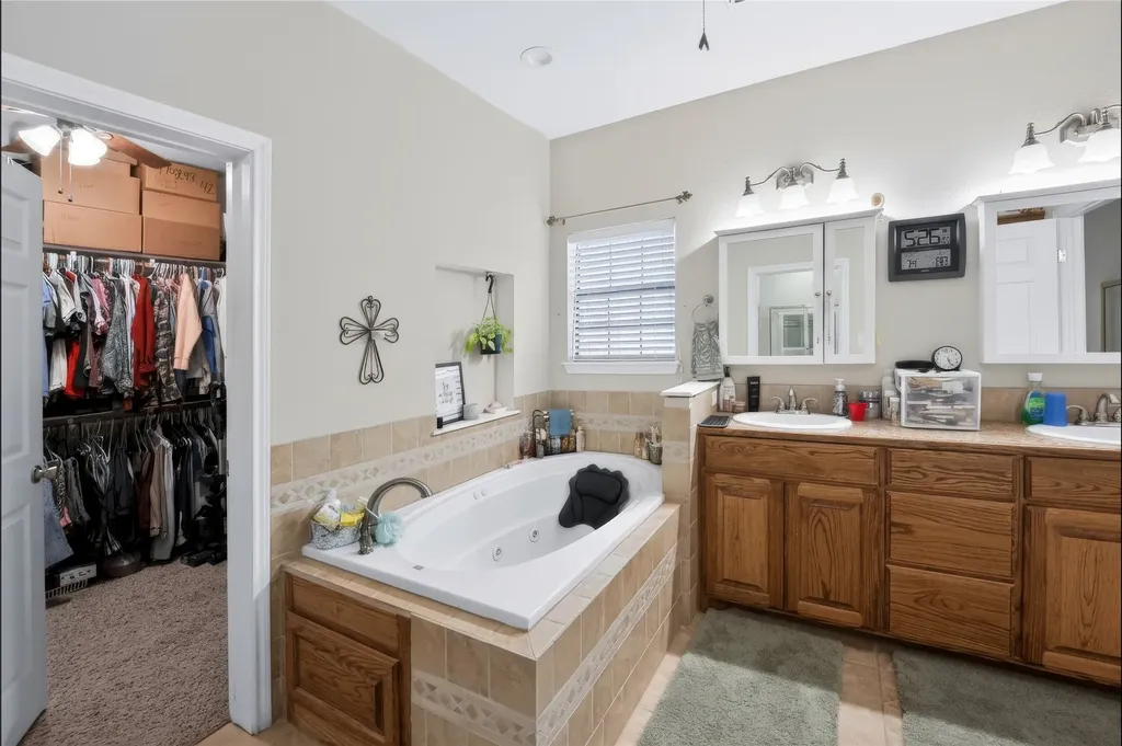 7922 County Road 229 Clyde TX 79510