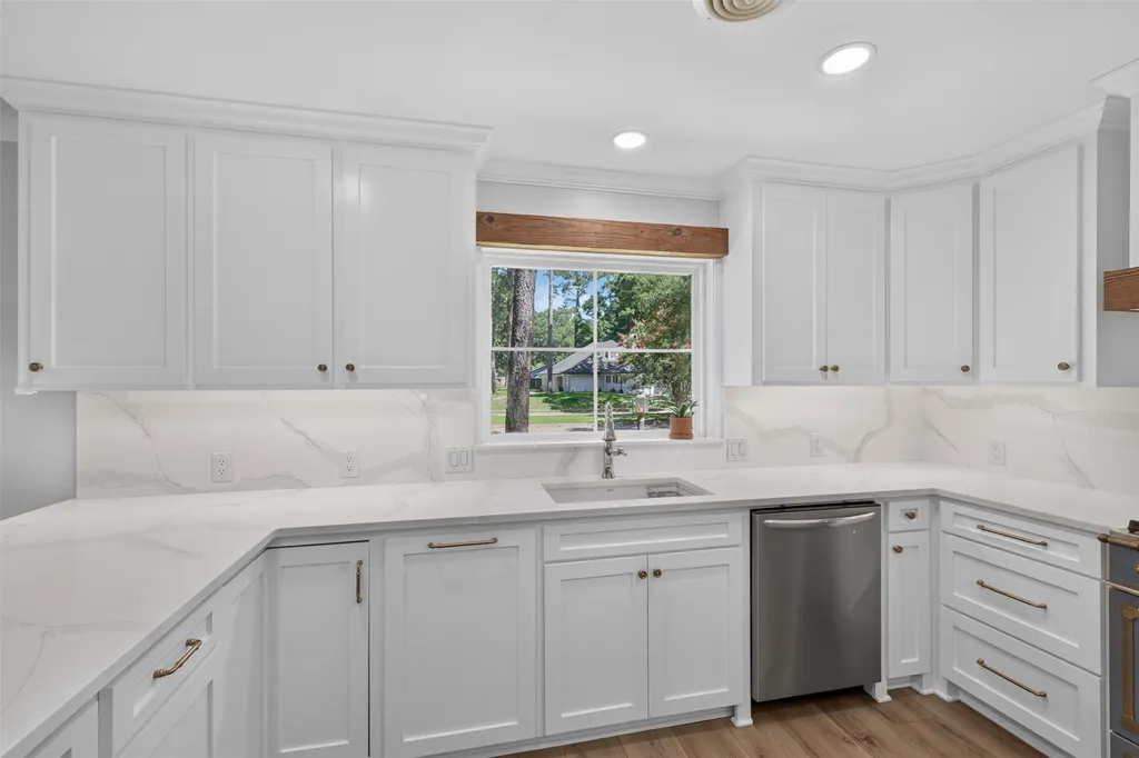 609 Millicent Way Shreveport LA 71106