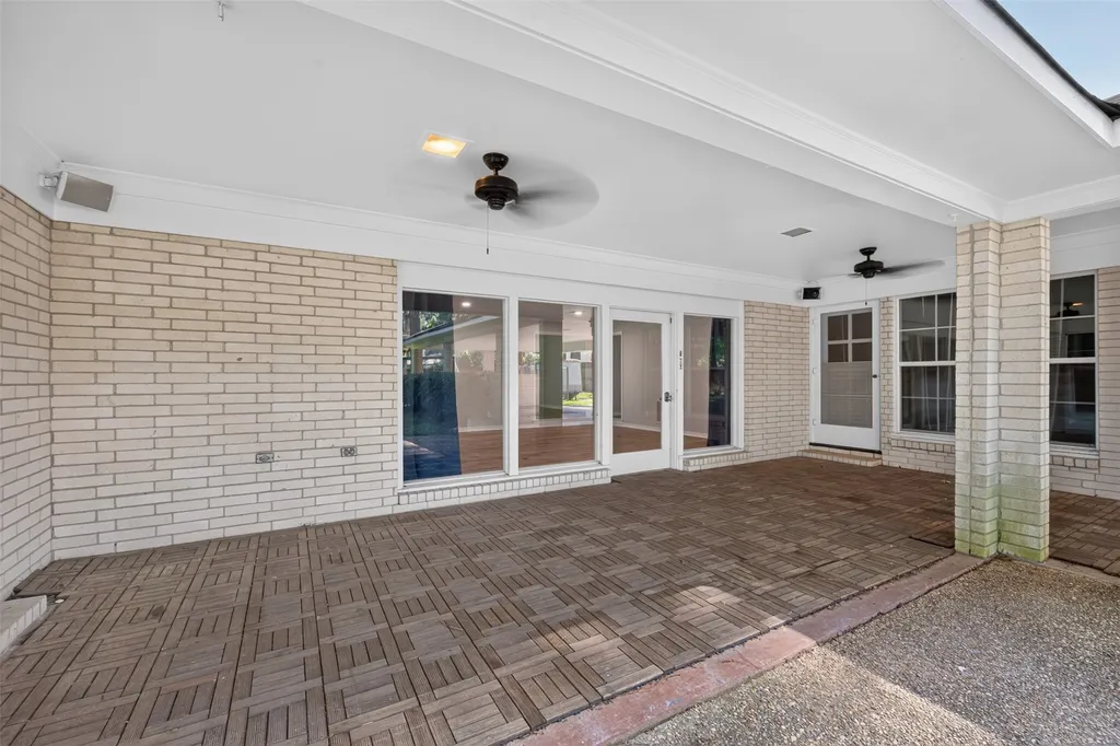 609 Millicent Way Shreveport LA 71106