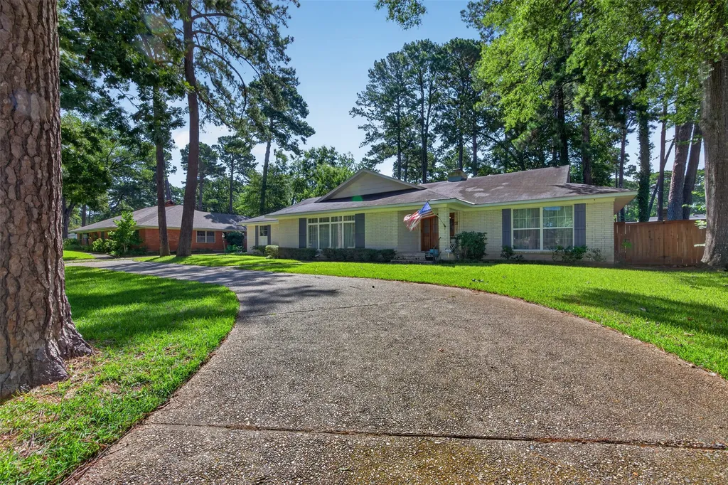 609 Millicent Way Shreveport LA 71106