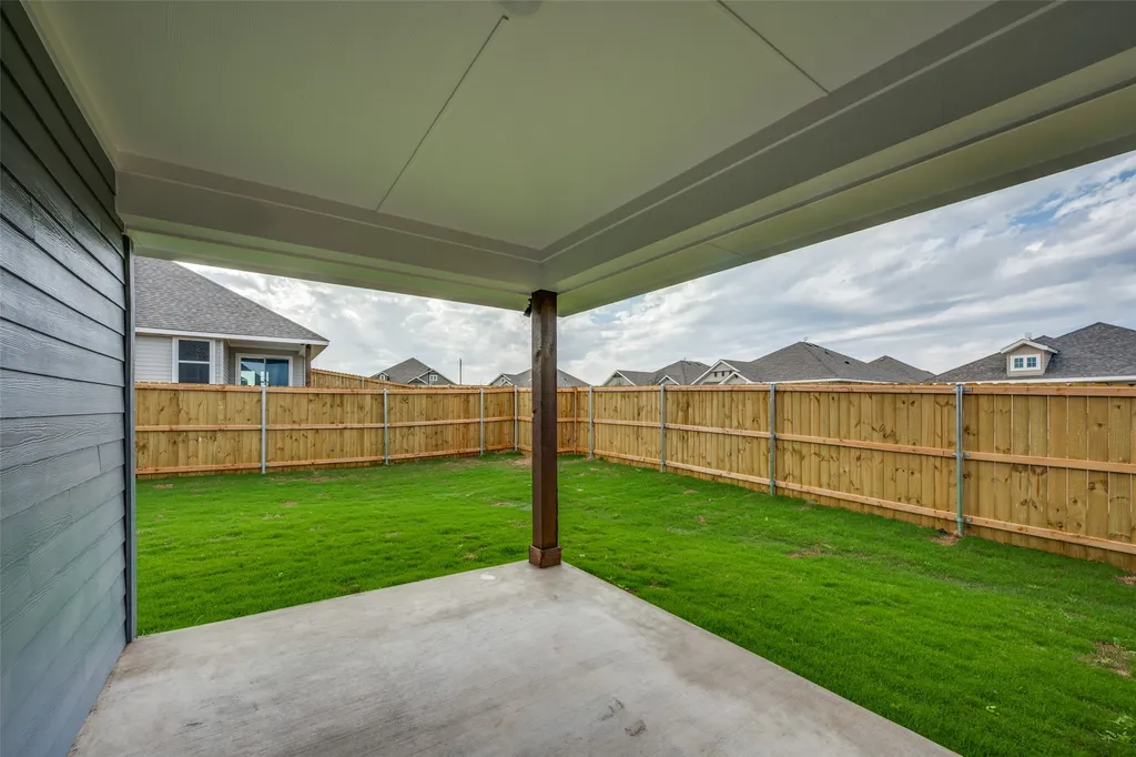 4711 Enclave Drive Sanger TX 76266