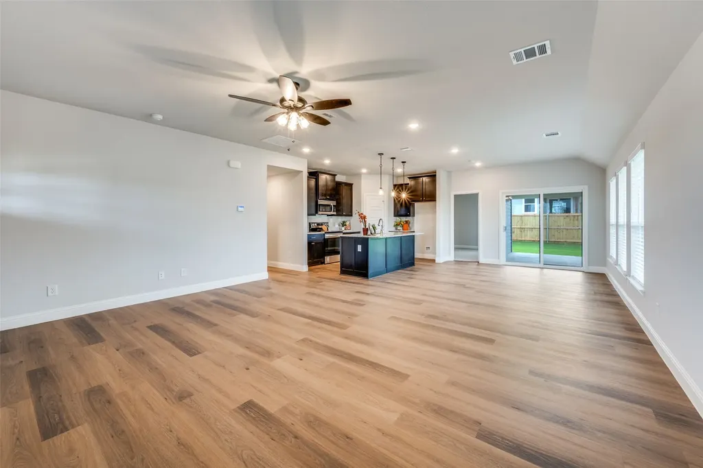 4711 Enclave Drive Sanger TX 76266