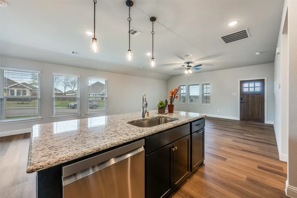 4711 Enclave Drive Sanger TX 76266