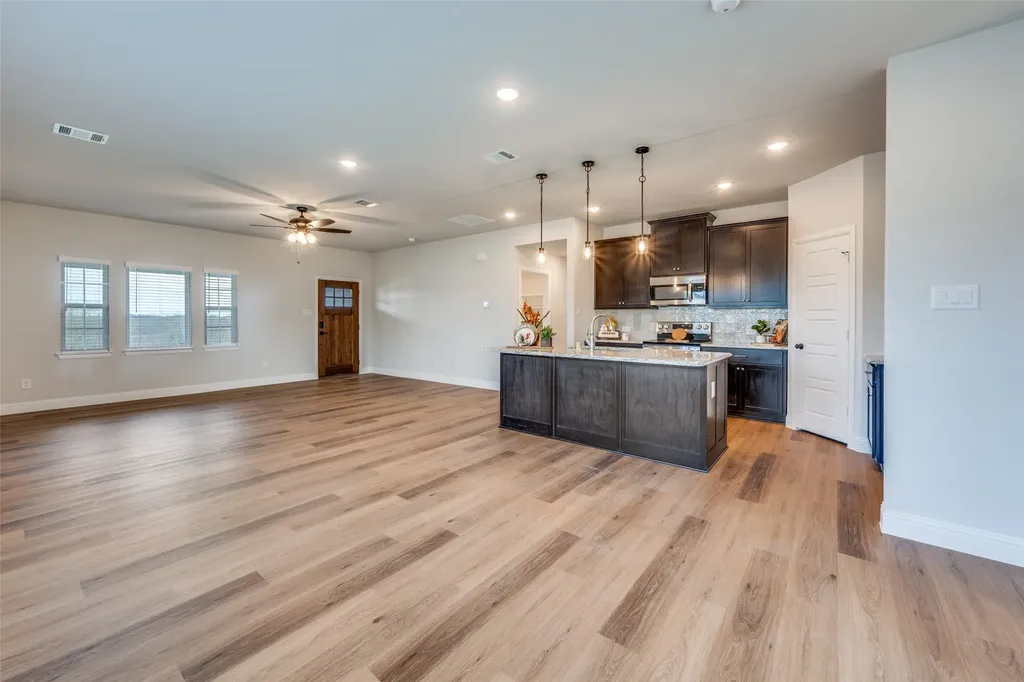 4711 Enclave Drive Sanger TX 76266