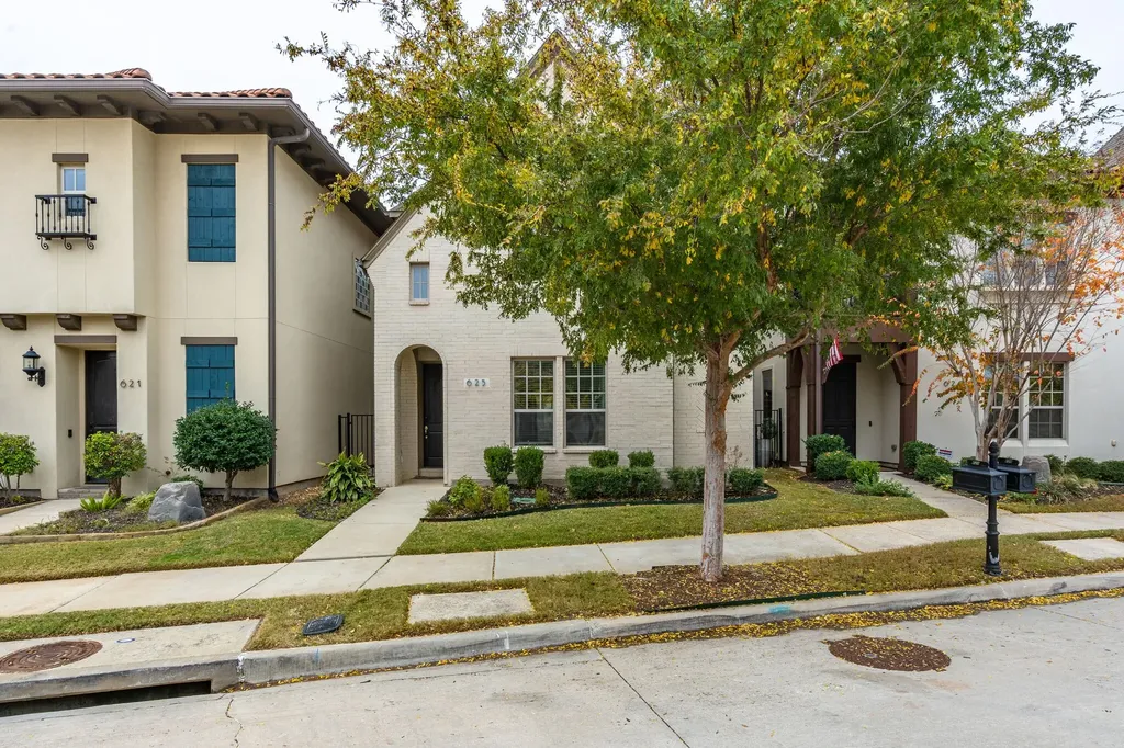 625 Surrey Flower Mound TX 75022