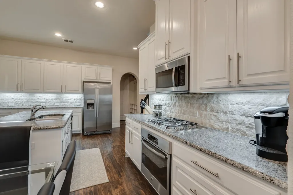 625 Surrey Flower Mound TX 75022