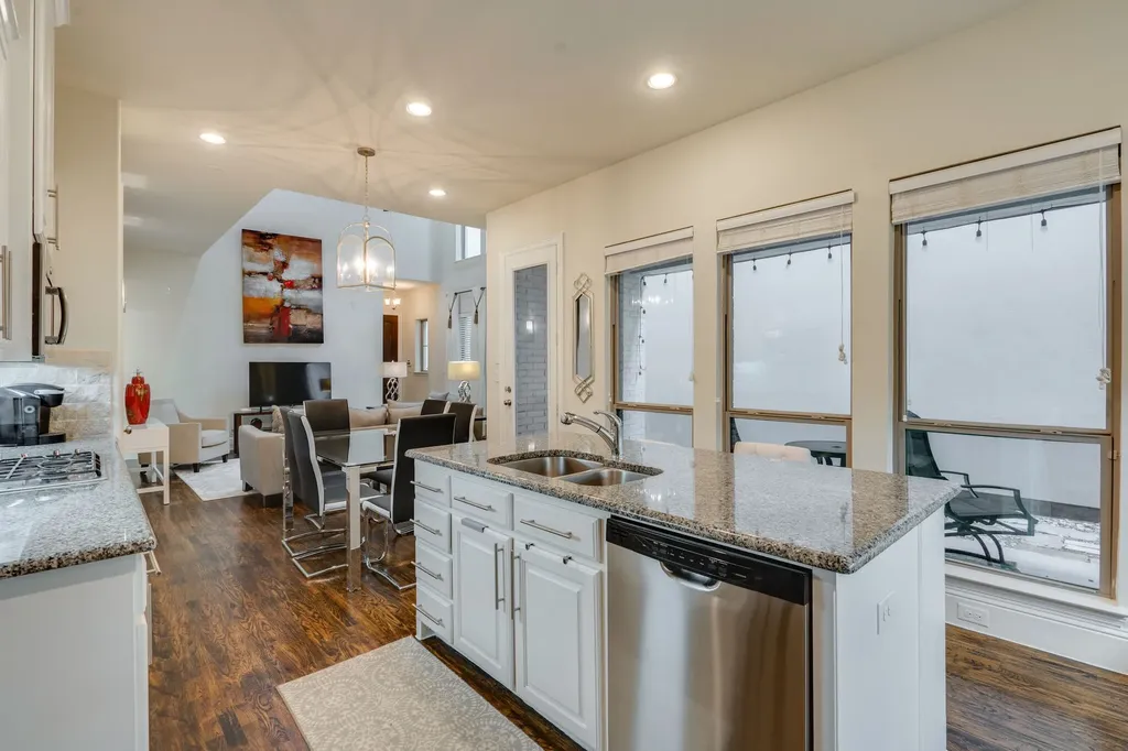 625 Surrey Flower Mound TX 75022