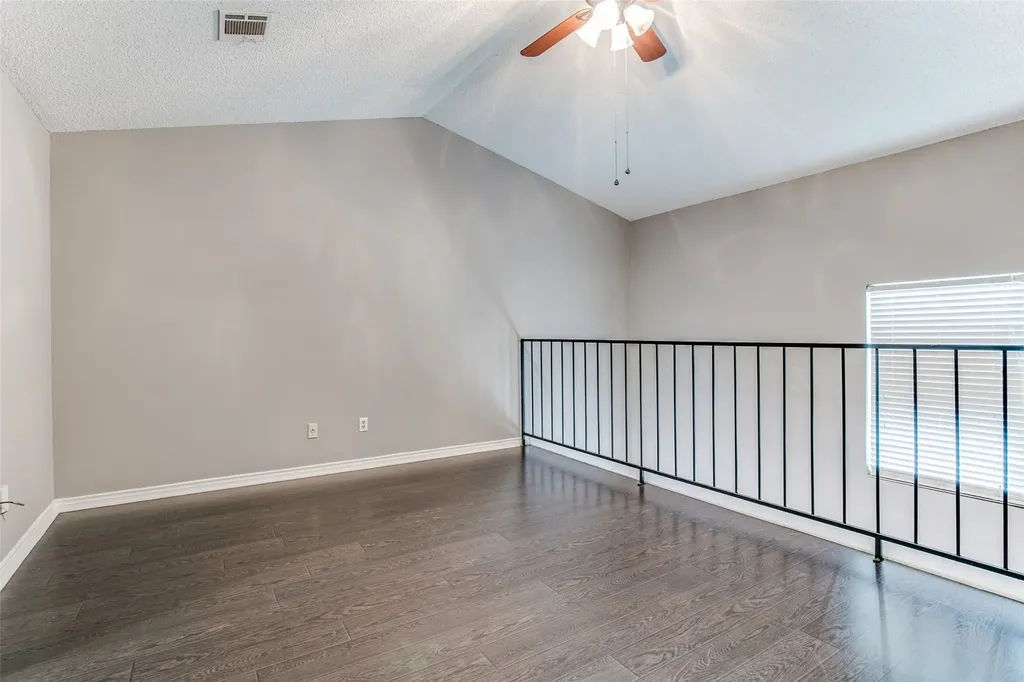 12 Abbey Road Euless TX 76039