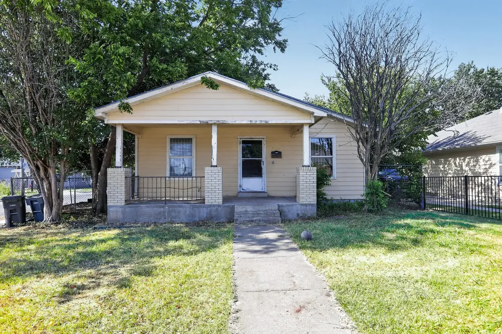 940 E Tucker Street Fort Worth TX 76104