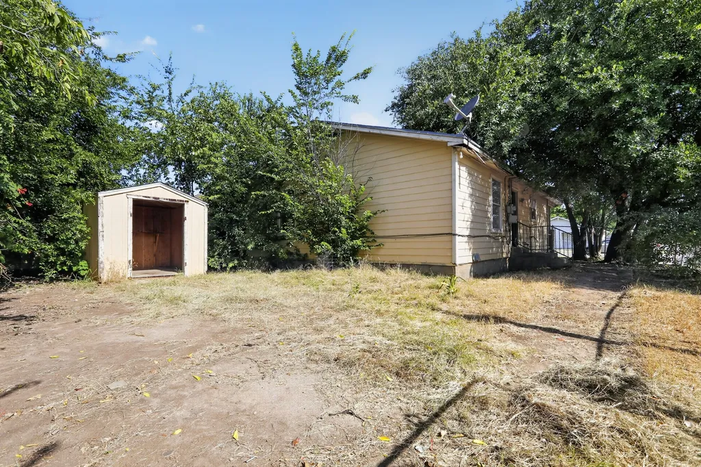 940 E Tucker Street Fort Worth TX 76104