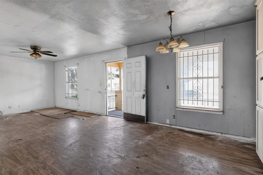940 E Tucker Street Fort Worth TX 76104