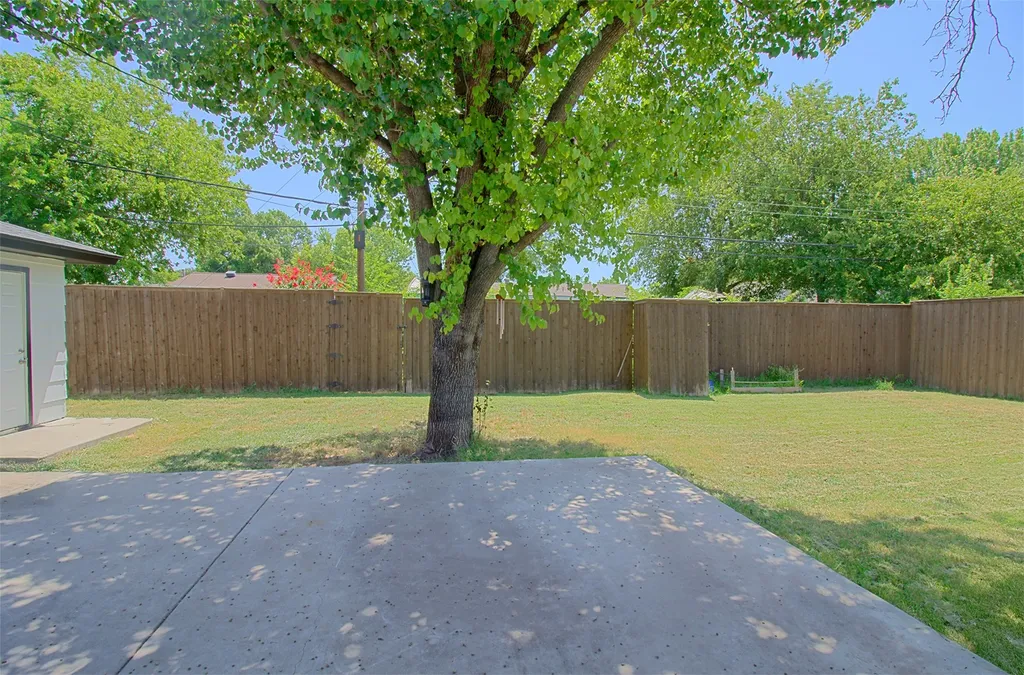 12220 Eunice Street Farmers Branch TX 75234