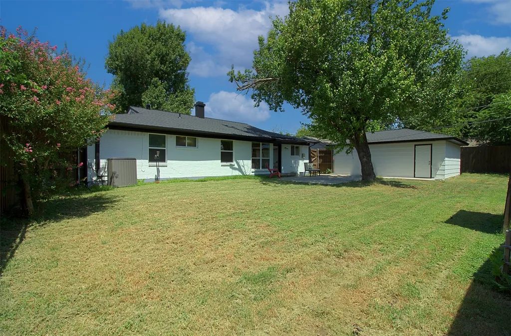 12220 Eunice Street Farmers Branch TX 75234