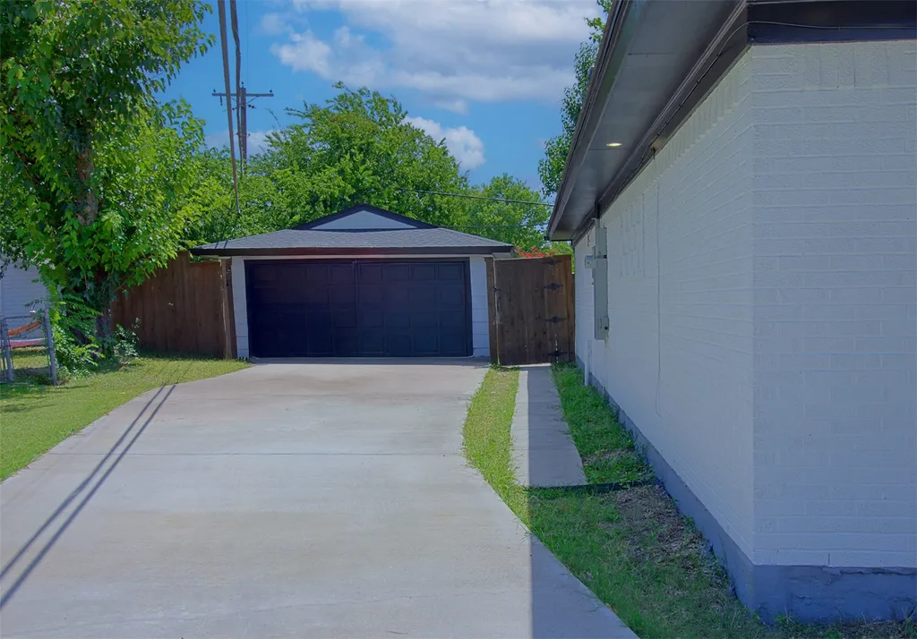 12220 Eunice Street Farmers Branch TX 75234