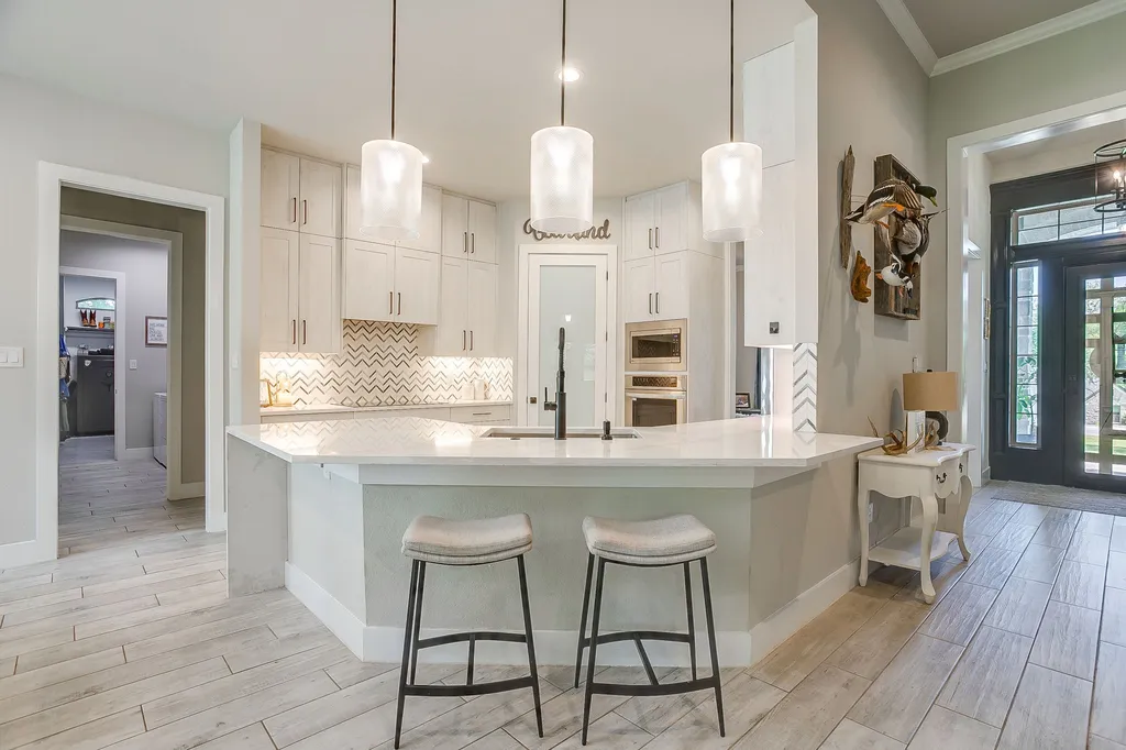 1011 Glenoaks Drive Weatherford TX 76088