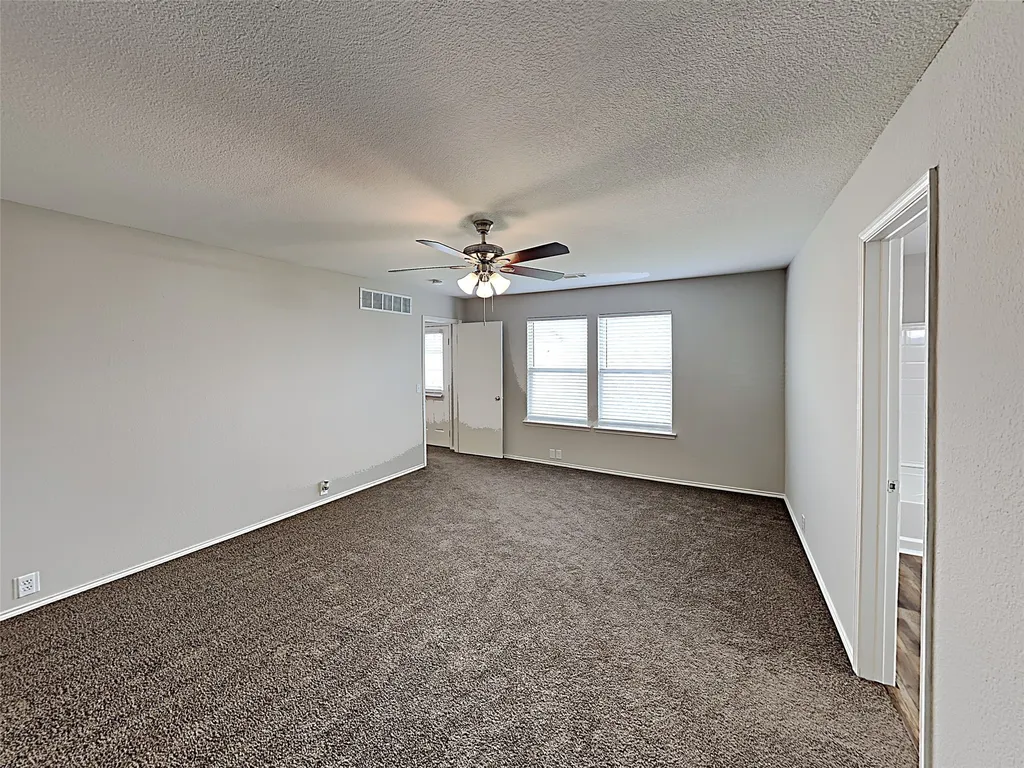 8901 King Ranch Drive Cross Roads TX 76227