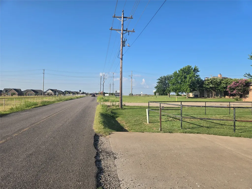 2315 S Coit Road Celina TX 75009