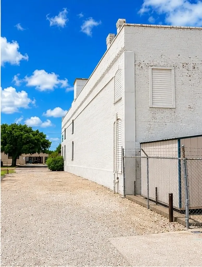 111 N Commerce Street Corsicana TX 75110