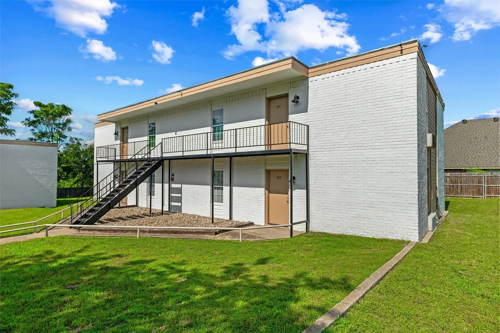 312 W Rentz Street W Weatherford TX 76086