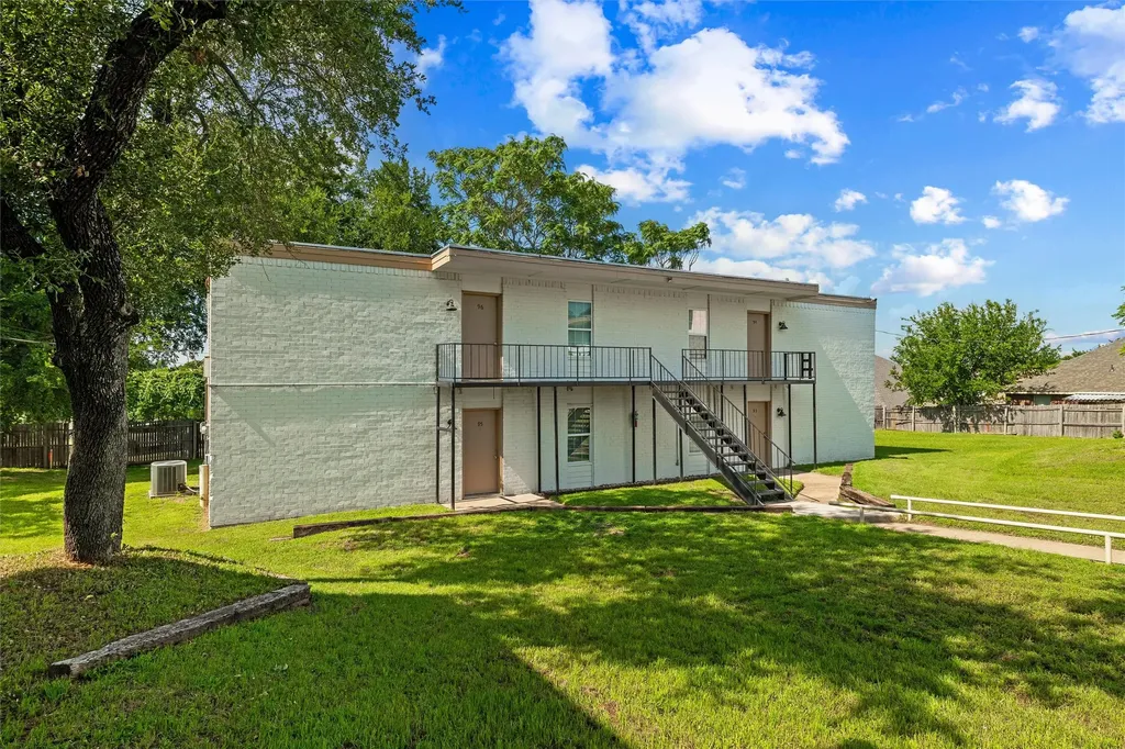 312 W Rentz Street W Weatherford TX 76086