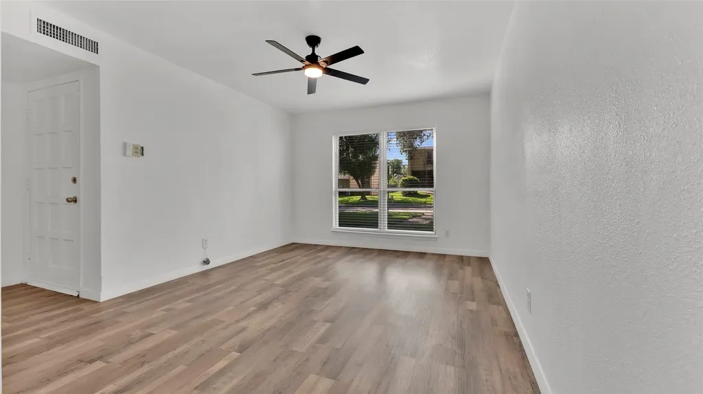 341 Arborview Drive Garland TX 75043