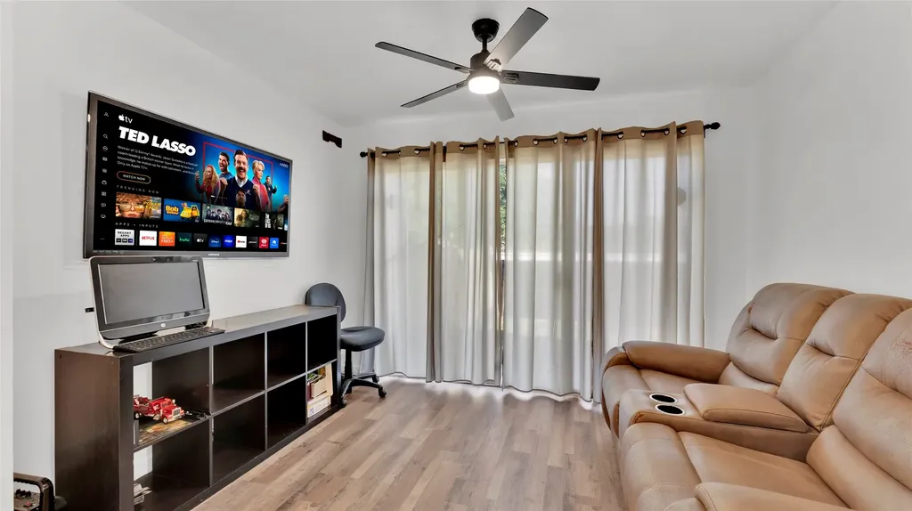 341 Arborview Drive Garland TX 75043