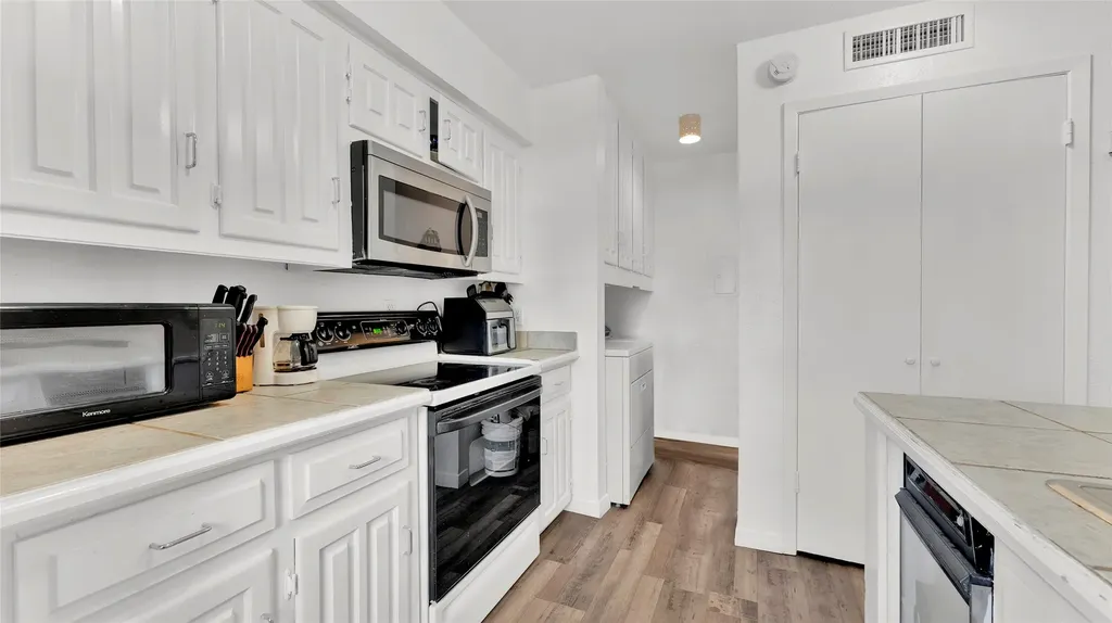 341 Arborview Drive Garland TX 75043