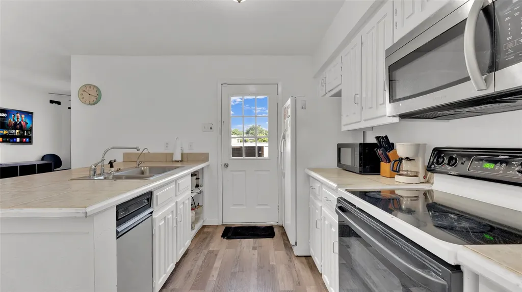 341 Arborview Drive Garland TX 75043