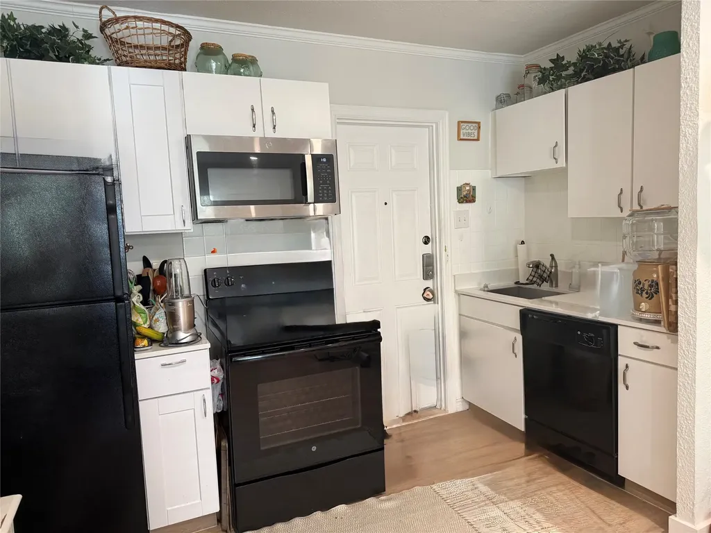 4101 Douglas Avenue Dallas TX 75219